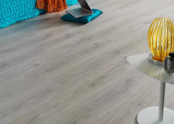 Faus Oak Lavanda laminatgolv