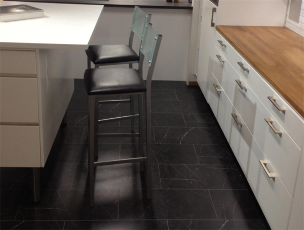 Faus Black Marble laminatgolv